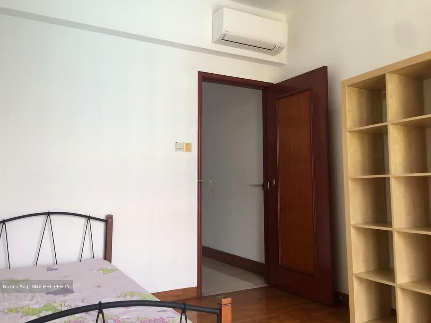 Seletaris (D27), Condominium #574579071